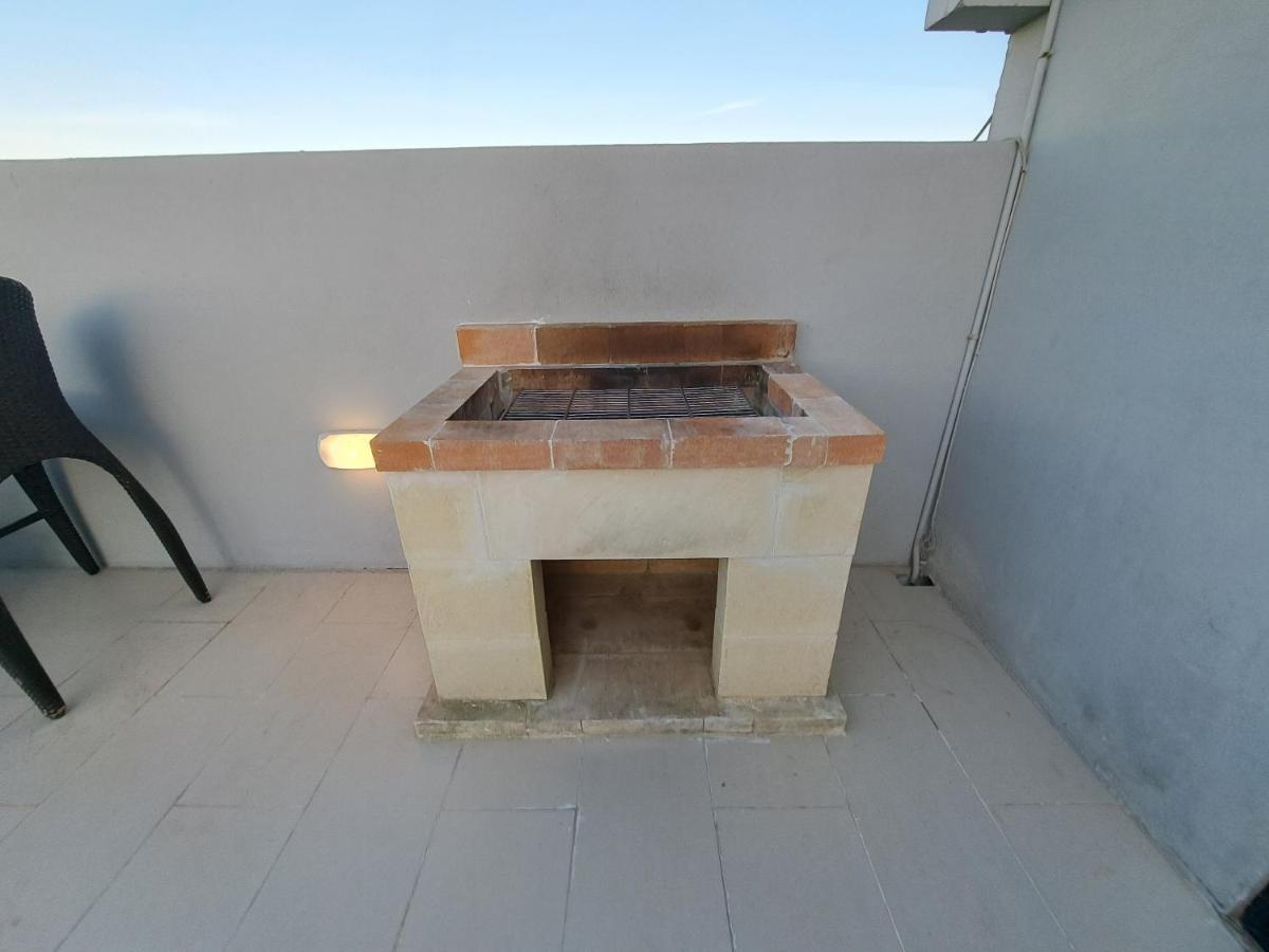Zebbug  Sea View Penthouse 아파트 외부 사진