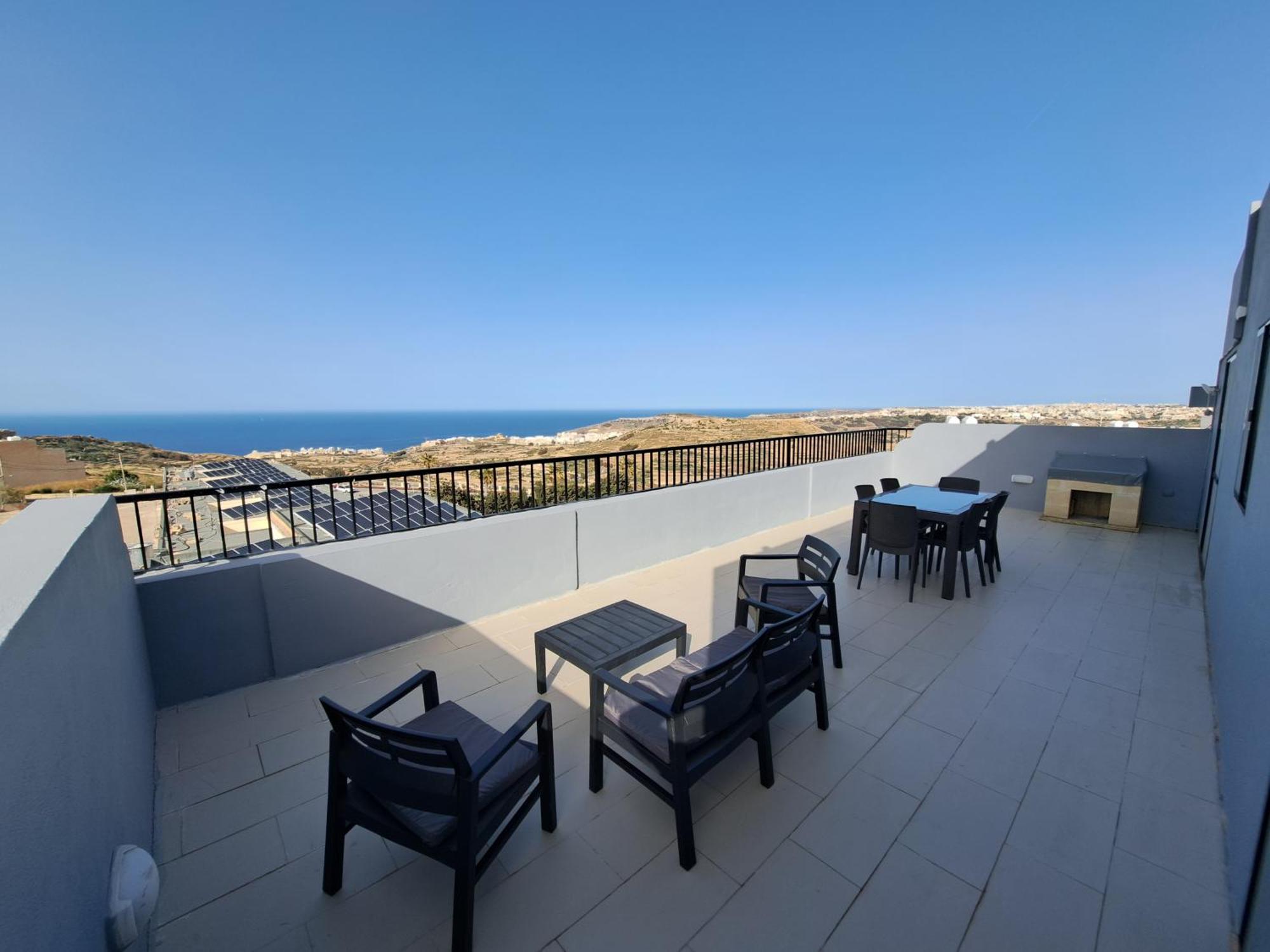 Zebbug  Sea View Penthouse 아파트 외부 사진
